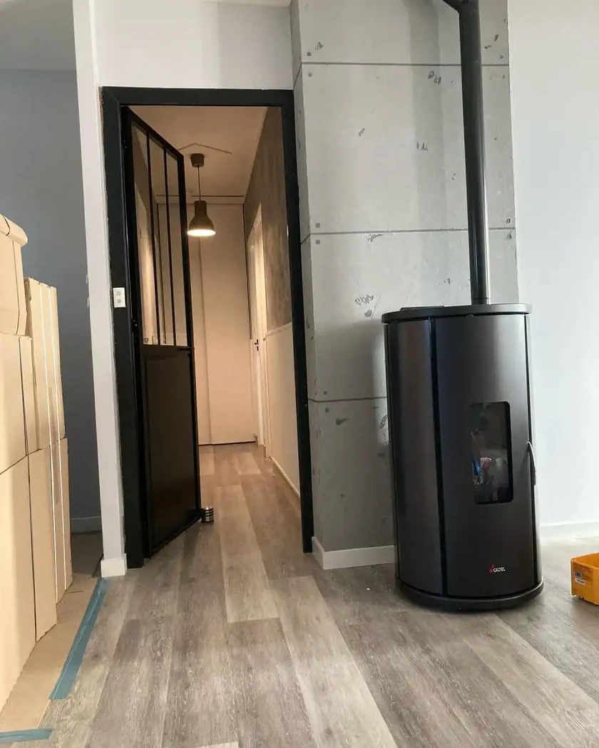 Sol pvc en lames imitation bois grisé 