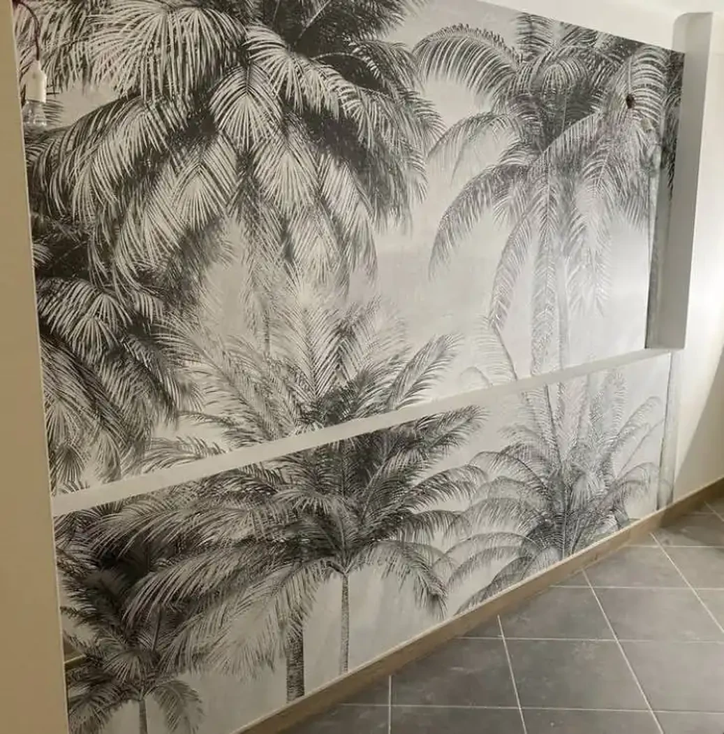 Couloir en papier peint et peinture