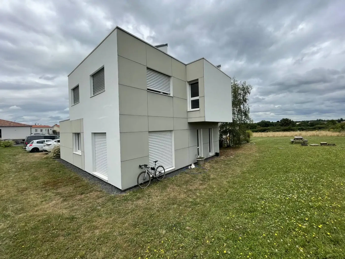 Ravalement de façade pour ces bureaux 